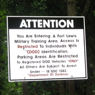 FtLewiswarningsign